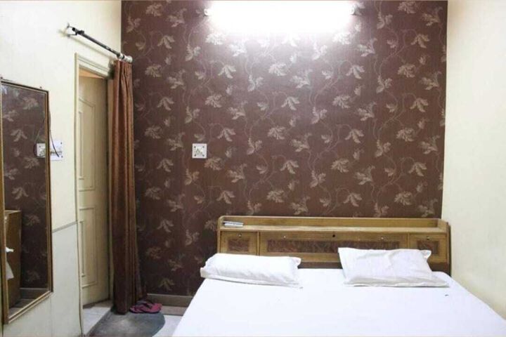 Room 21 of 26