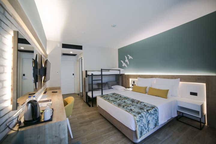 Room 7 of 40