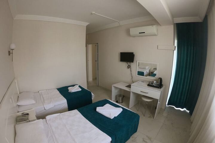 Room 20 of 34