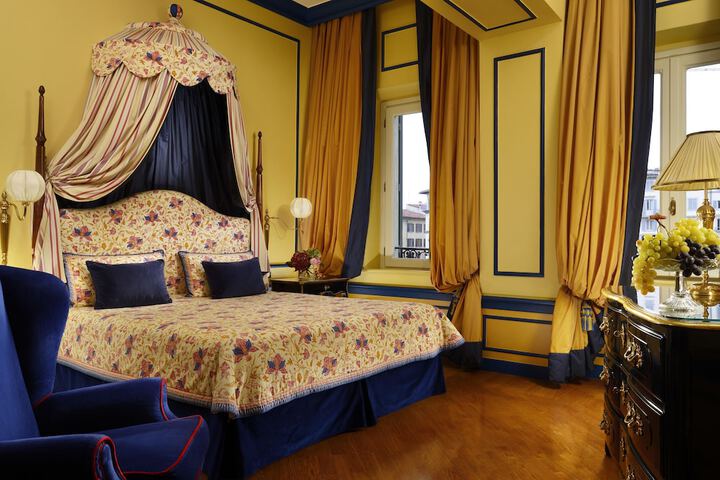 Room 6 of 61