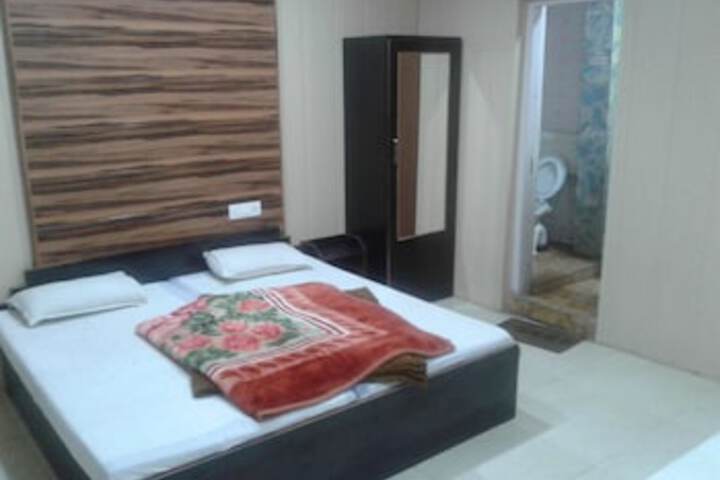 HOTEL NEELAM RAJ