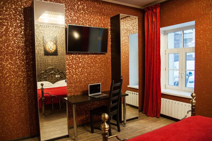 Room 22 of 42