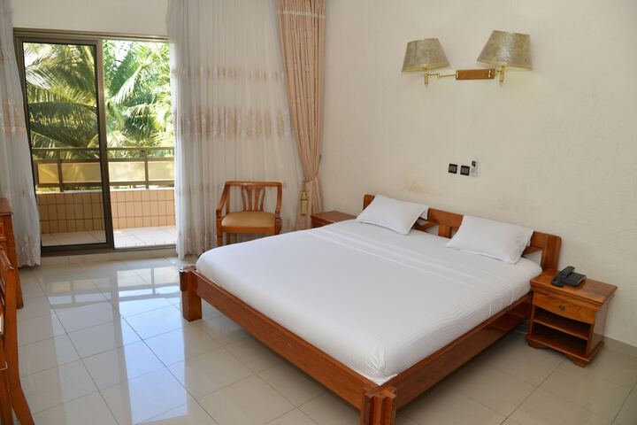 Room 10 of 41