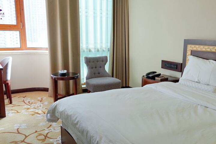 Room 9 of 50
