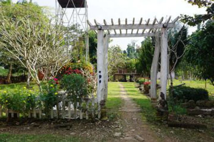 Property Grounds 15 of 17