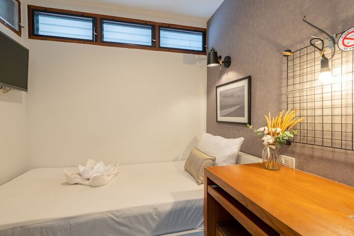 Room 43 of 149