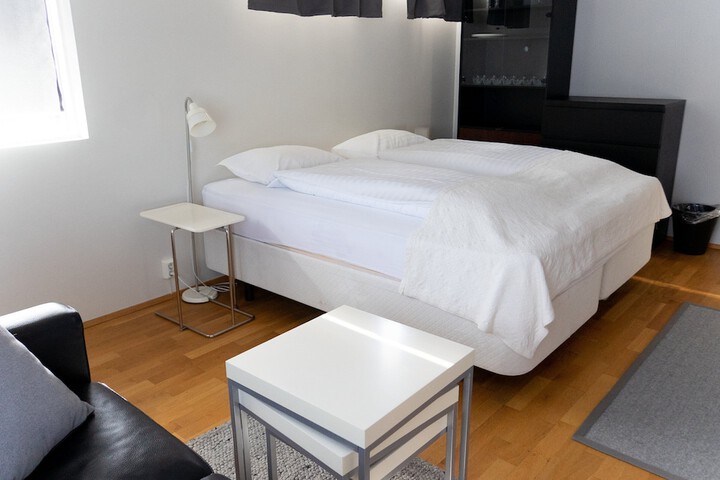 Room 25 of 126