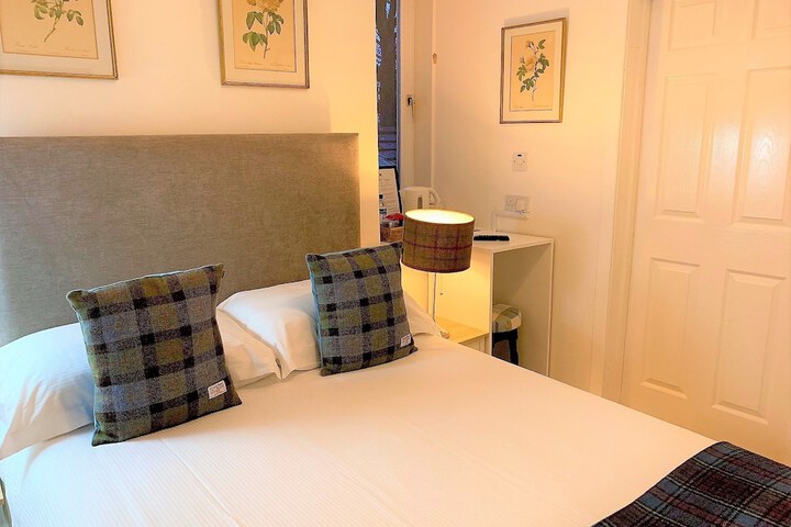 Room 15 of 82