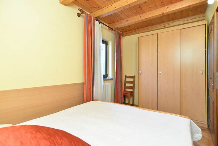Room 15 of 79