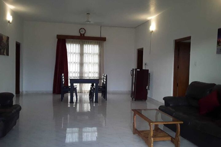 Room 13 of 30