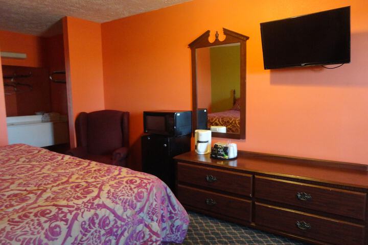 Room 10 of 23