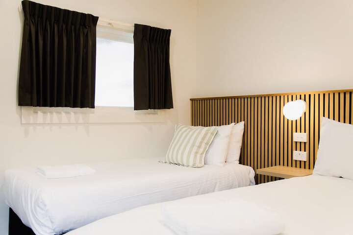Room 10 of 41