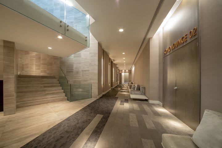 Ballroom/Hall 86 of 104