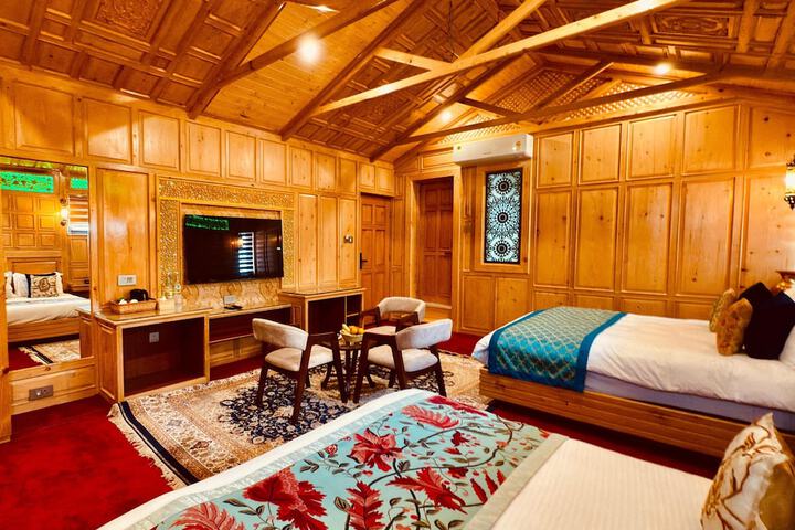 Room 15 of 47