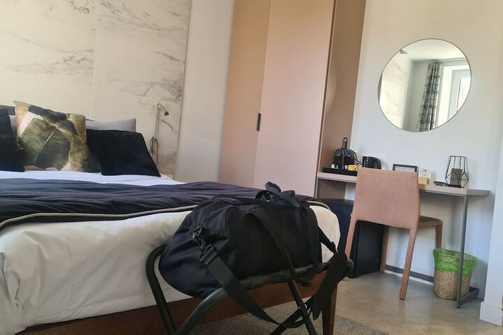 Room 65 of 118