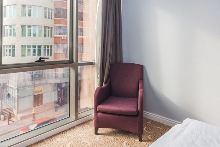 Room 80 of 173