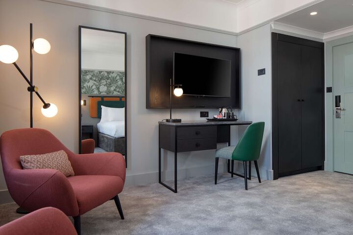 Room 59 of 182