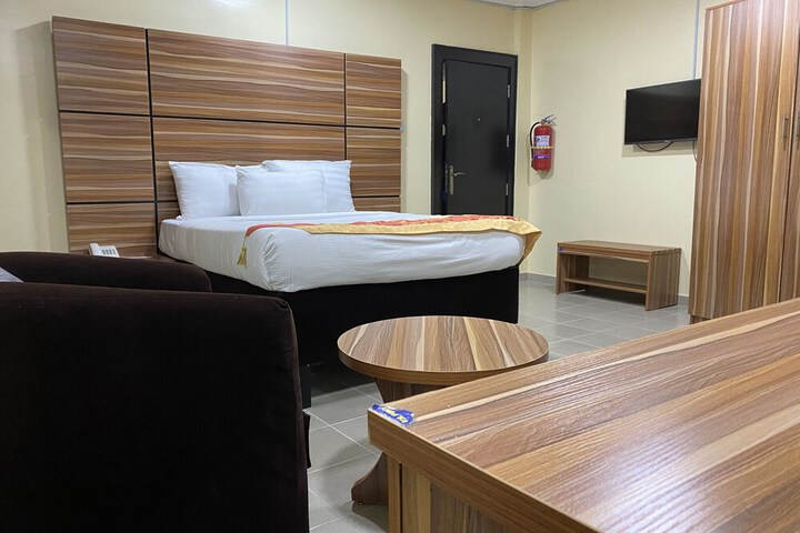 Room 12 of 39