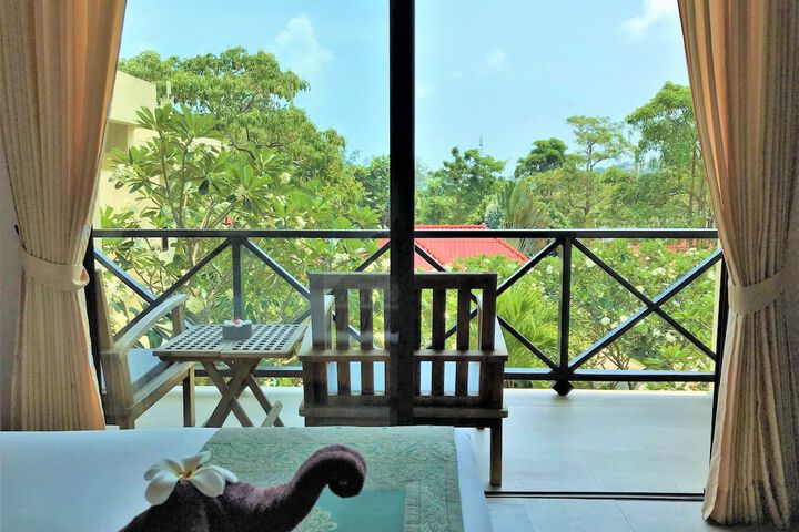 Room 35 of 76