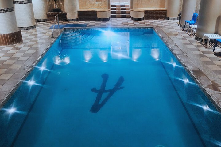 Pool 19 of 54