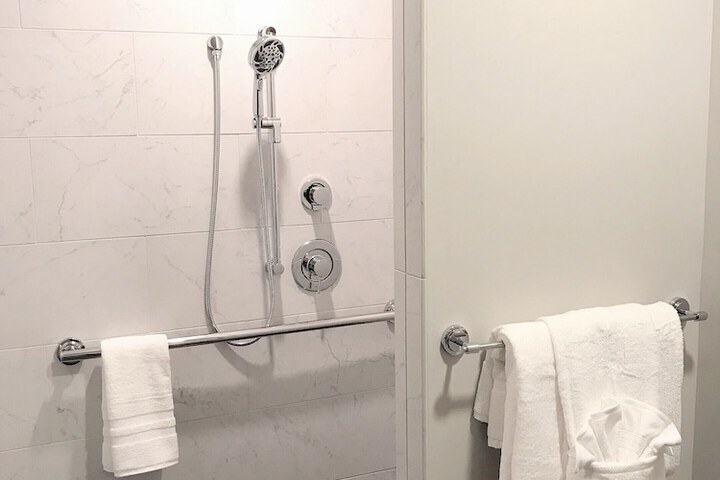 Bathroom shower