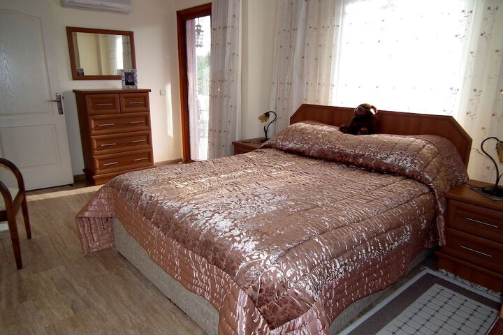 Room 3 of 23