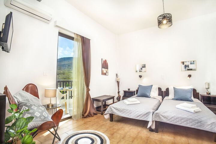Room 15 of 98