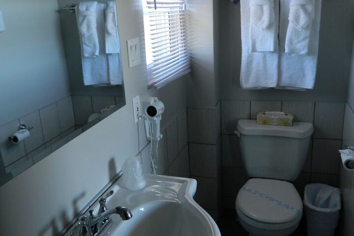 Room 19 of 34