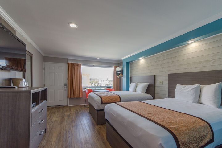 Room 12 of 30