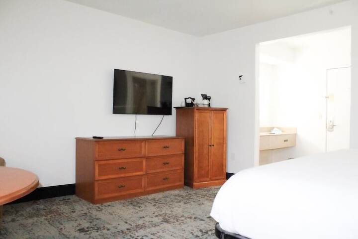 Room 16 of 29