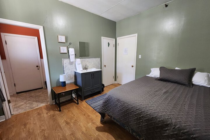 Room 8 of 31