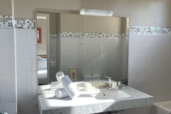 Room 20 of 25