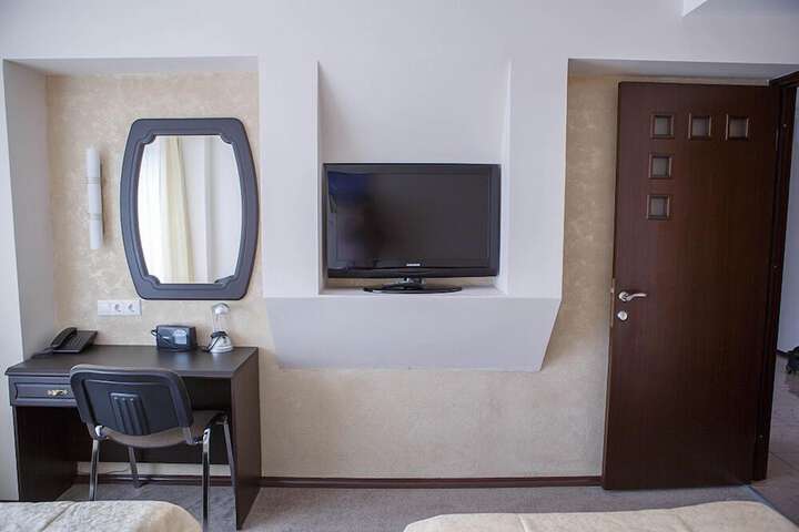 Room 43 of 122