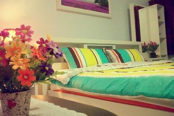 Room 6 of 19