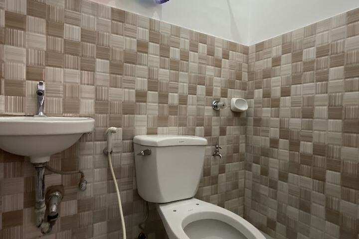 Room 118 of 200
