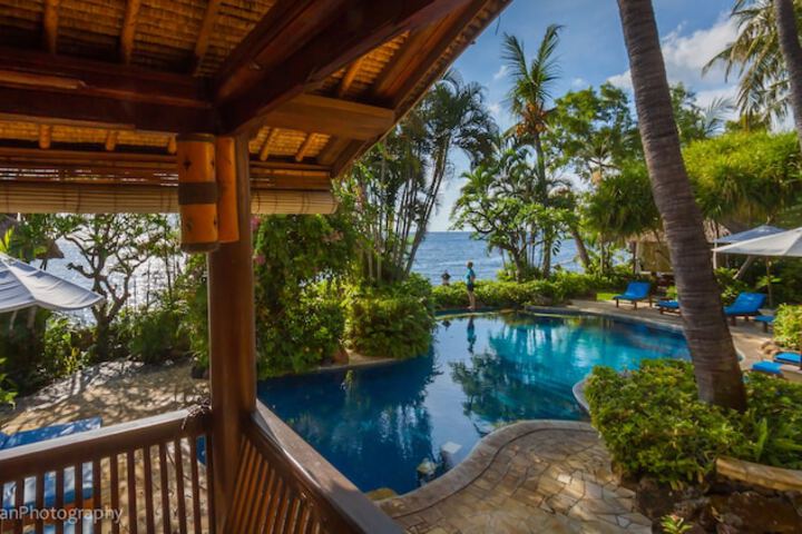 Pool Hotel