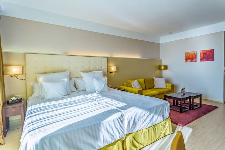 Room 9 of 101