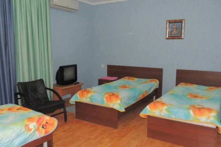 Room 3 of 10