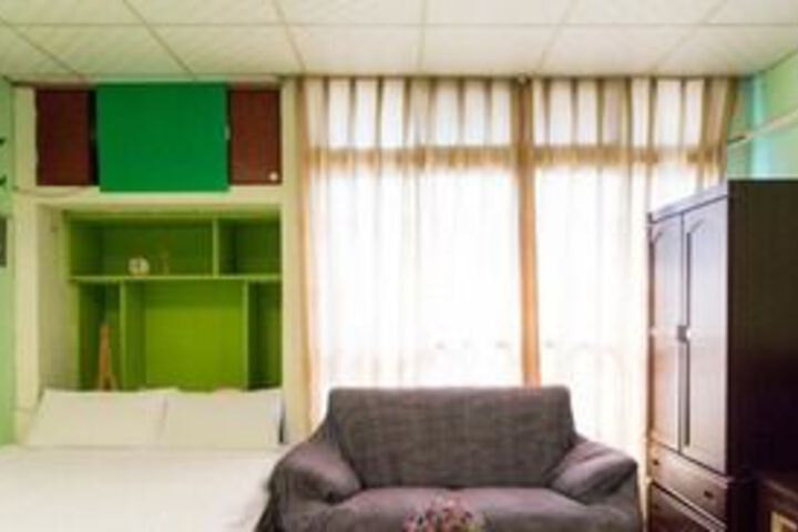 Room 44 of 118