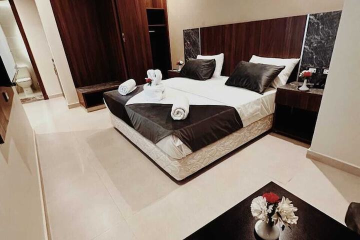 Room 28 of 110
