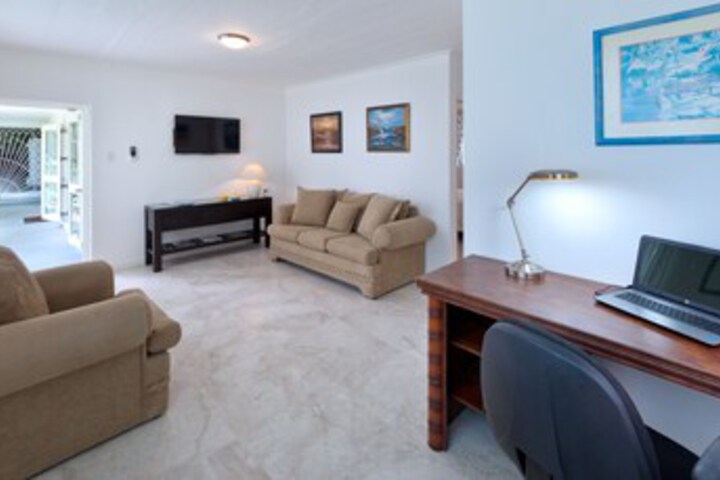 Business Center 7 of 21