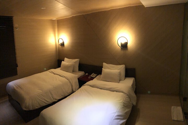 Room 5 of 45