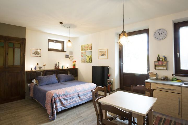 Room 10 of 25