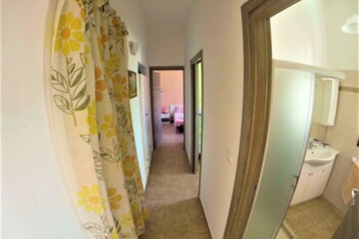 Room 34 of 52
