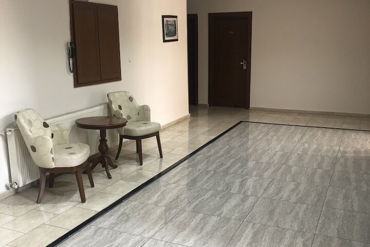 Ballroom/Hall 36 of 44
