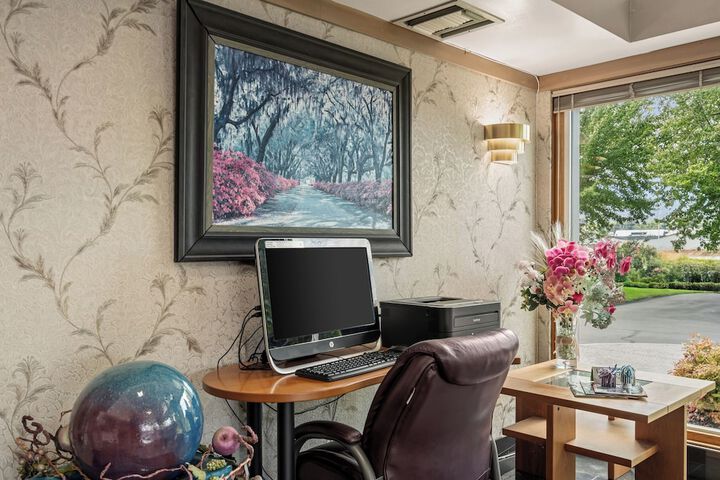 Guest Lobby