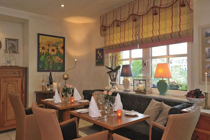Lounge 59 of 70
