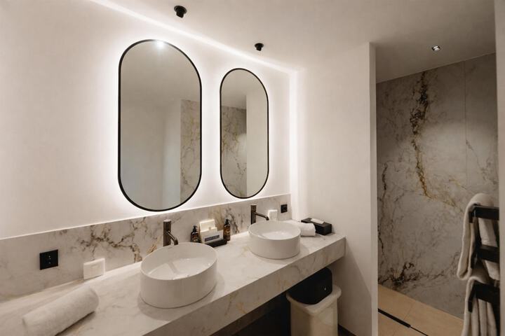 Room 90 of 121
