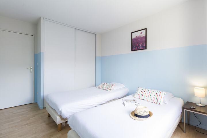 Room 7 of 62