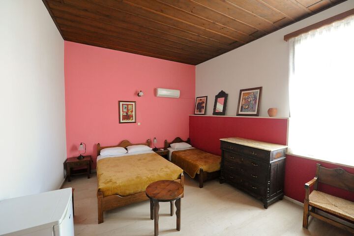 Room 34 of 130